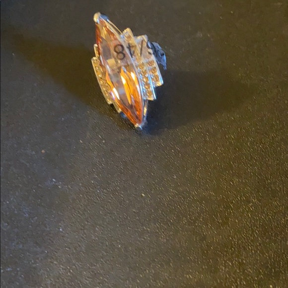 Ring - Picture 1 of 2